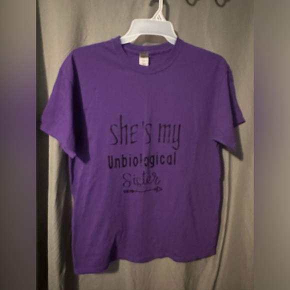 Gildan Other - Graphic T-shirt "she's my nbiological sister" shirt is a men's large